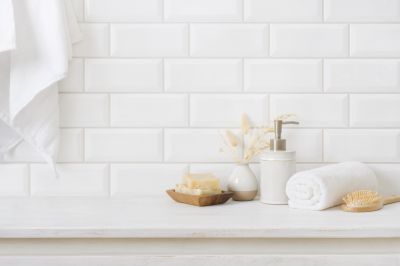 Elegant Tiling and Backsplash